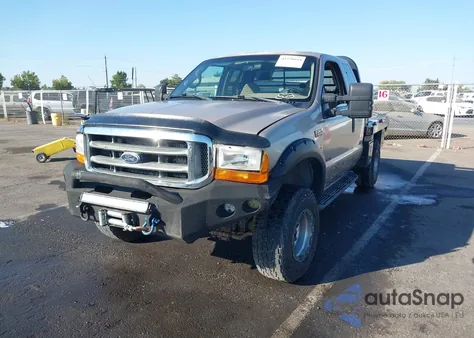 1999 Ford F-250 Lariat/Xl/Xlt z USA, uszkodzony, nr VIN 1FTNX21F8XEE87381